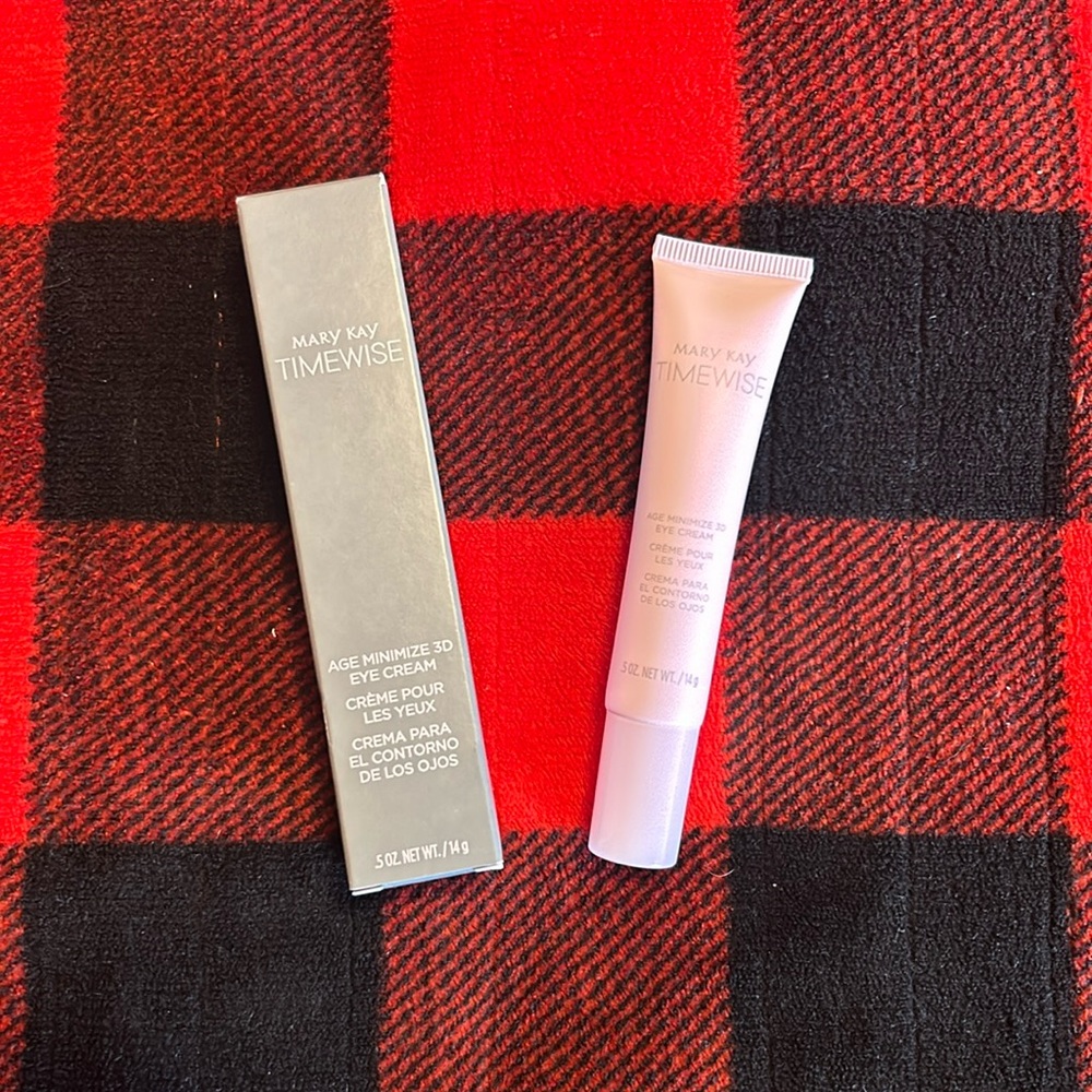 TimeWise Miracle 3D Eye Cream